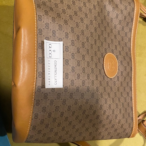 Gucci Vintage Bucket Bag - Picture 5 of 16